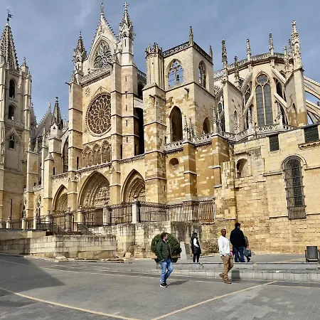 Apartamento Housing Leon- El Brezo Catedral